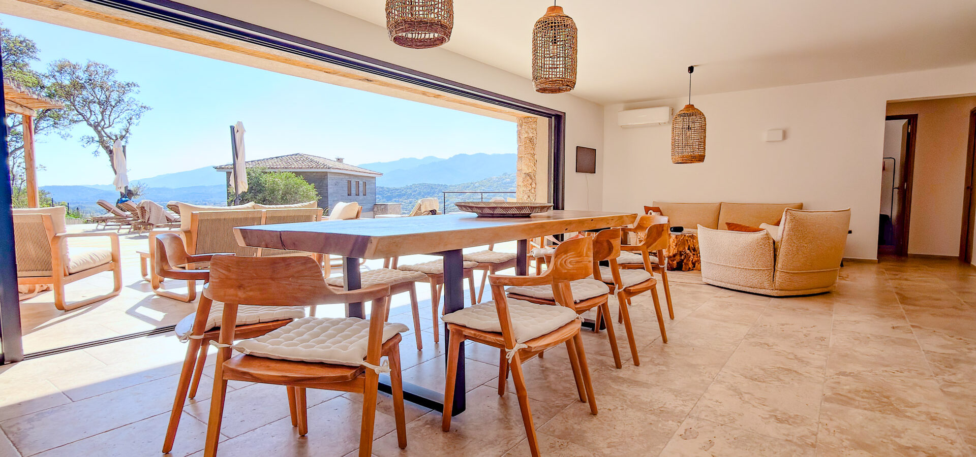 Cuisine et salon - CASA DAMICHI-6
